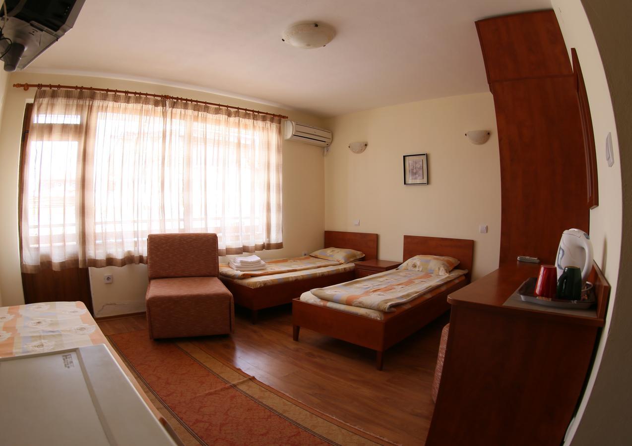 Aurora Guest House Nesebar Bagian luar foto